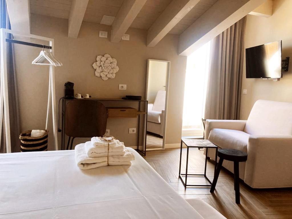 Gatto Bianco Rooms 42 Bergamo Eksteriør bilde